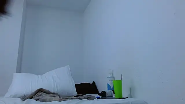 isabel_24_gil's Live XXX Chat