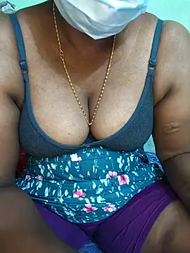 Tamilselviroja-n Live XXX chat