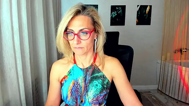 MuseOfStage's Live XXX Chat