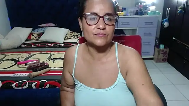 pervert_mommy_'s Live XXX Chat