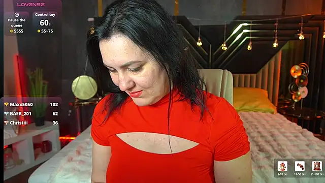 VelvetLuck Adlı Modelin Canlı XXX Sohbeti