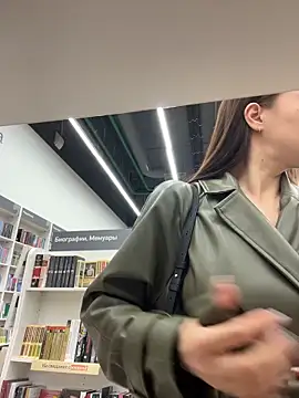 Holly_Play – Live XXX-chat