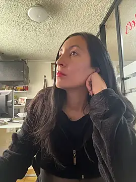 SALOME_KORLAND élő XXX-chatje