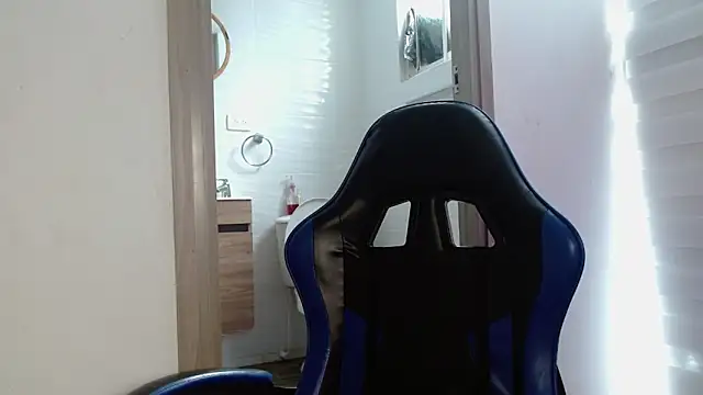 Онлайн чат XXX AliceSmity_