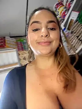 sammyqueenx21: онлайн-секс-чат