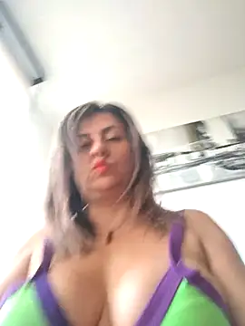 Chat +18 de Latiinvenushot ao vivo