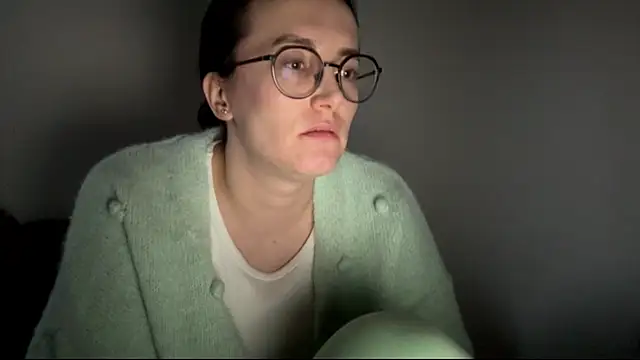 Show modela SofiaTease na web-kameri