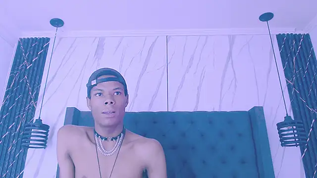 Santiago_Ortiz_ Live XXX-Chat