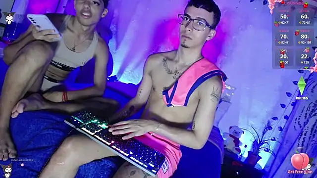 Chat +18 de BEAUTIFUL_TWINK_COUPLE ao vivo