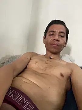 Gaelo100 webcam show