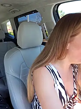 Skyellar 即時 XXX 聊天