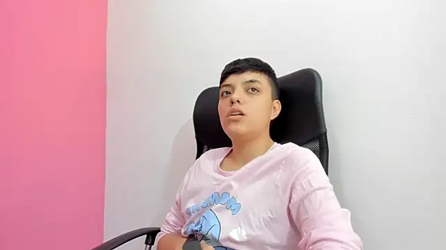 ariloe_quintero Adlı Modelin Canlı XXX Sohbeti