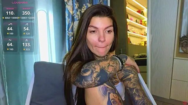 tattooedBabyyのライブXXXチャット