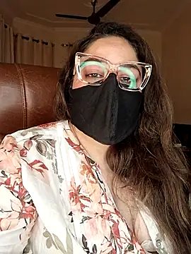 SEXY-Sardarni Chat XXX in diretta