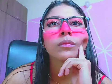 دردشة _ALLYSON18_ الجنسية المباشرة