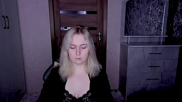 Kristy-Max Live XXX-chat