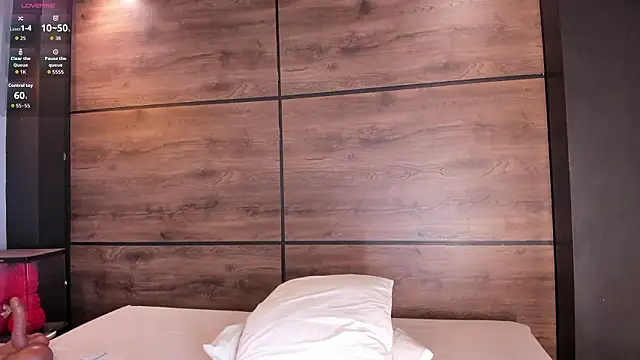 Chat +18 de sashamonroe__ ao vivo