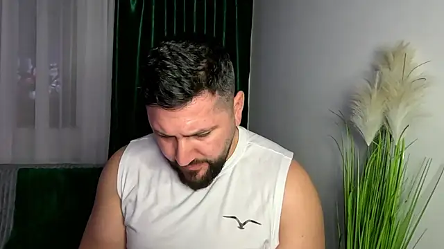 Gold_Alpha_BoyのライブXXXチャット