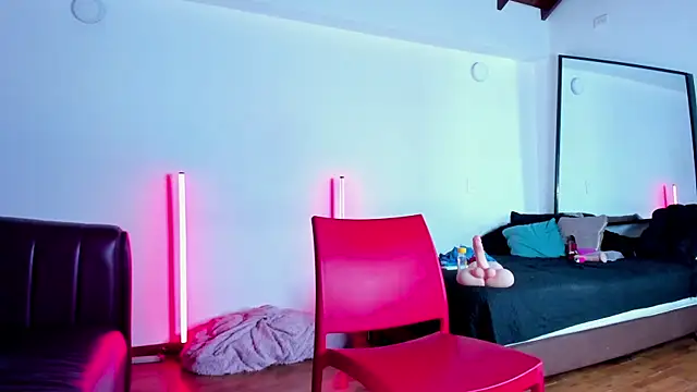 RossMildrey's Live XXX Chat