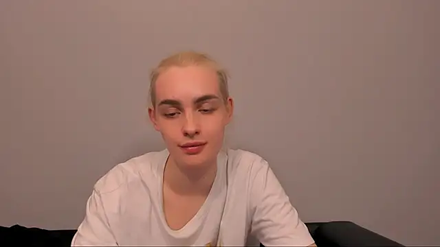 OliviaKisss – Live XXX-chat