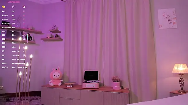 Lova_Rane Show in webcam