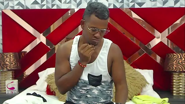 AndyCalifornia1 Show in webcam