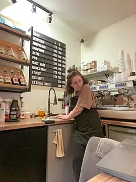 cinnabon_n Live XXX chat