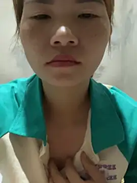 Alicee_02's Webcam Show