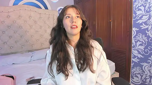 Pokazy przed kamerką – emma_pink__