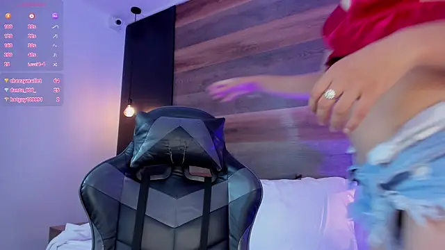 desireee_'s Live XXX Chat