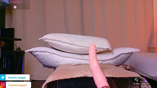 Megan_browns1's Live XXX Chat