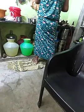 Tamilselviroja- Live XXX-Chat