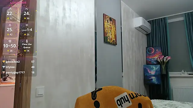 Stacy_Davice Show in webcam