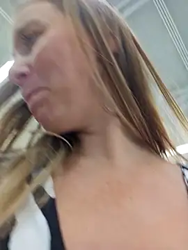 Skyellar: απευθείας συνομιλία ΧΧΧ