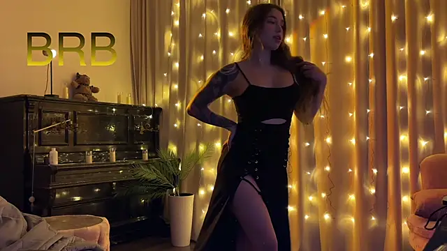 urmissaliceのライブXXXチャット