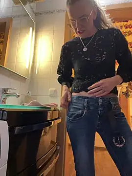 LucyLingerie78 Webcam-Show