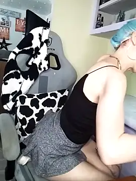 Purple2StayThnxx's Webcam Show