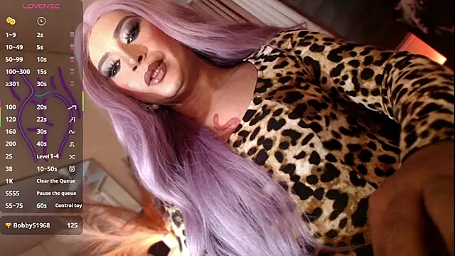 mslilly_croft's Webcam Show