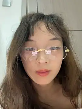 XXX chat uživo modela meimei_x