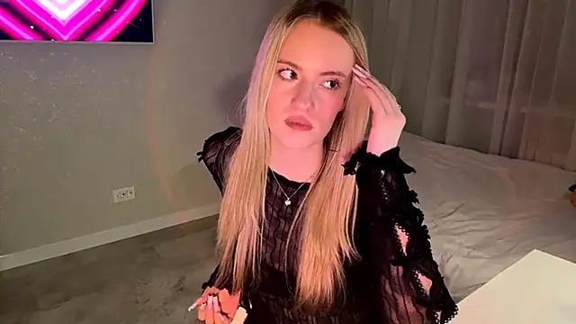 Between_Eeys: απευθείας συνομιλία ΧΧΧ