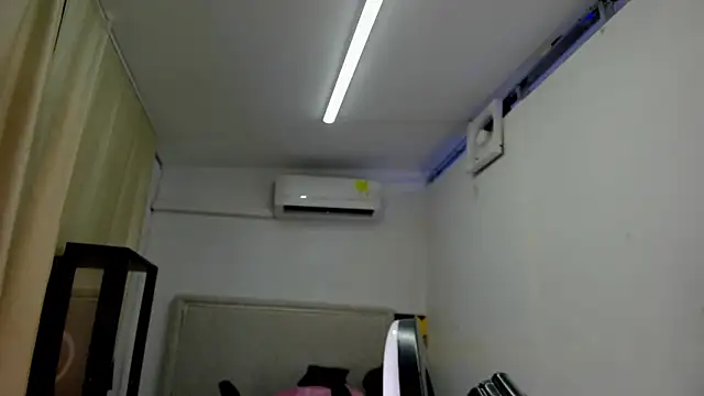 XXX chat uživo modela Bad_bunnyy_