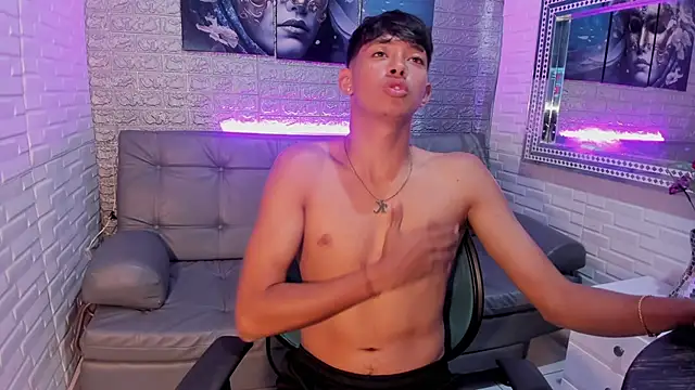 Chat XXX Live Tigger_Collins