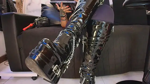 XXX chat uživo modela Sophie_LittleS