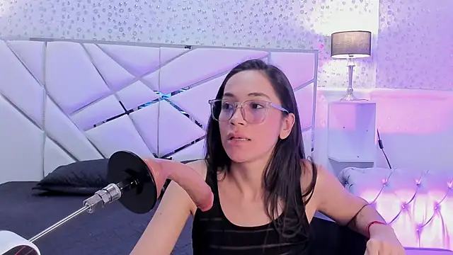 GabbieSkinny Chat XXX live