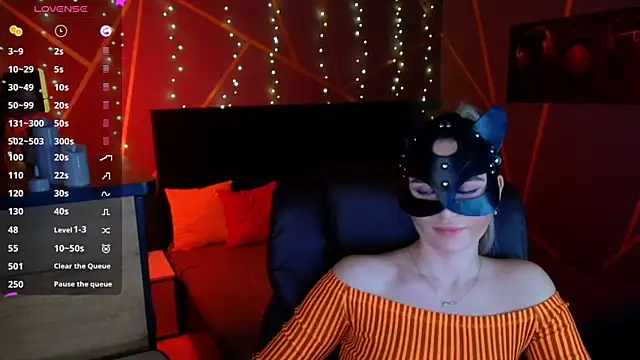 HotWildCat Chat XXX live