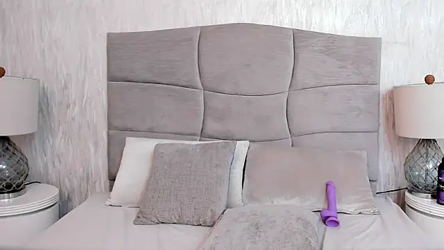 Naomii_BDSM webkamerás műsora