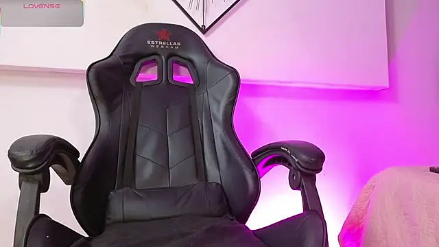 Rosse_Baker_'s Live XXX Chat