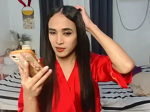 Maxinerein Chat XXX live