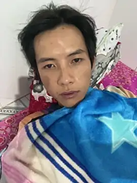 Nguyencuong1999 在線直播表演