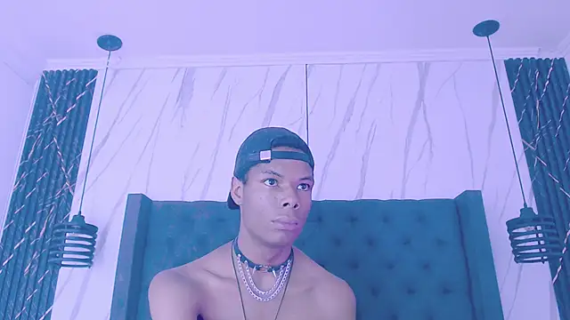 Santiago_Ortiz_のライブXXXチャット